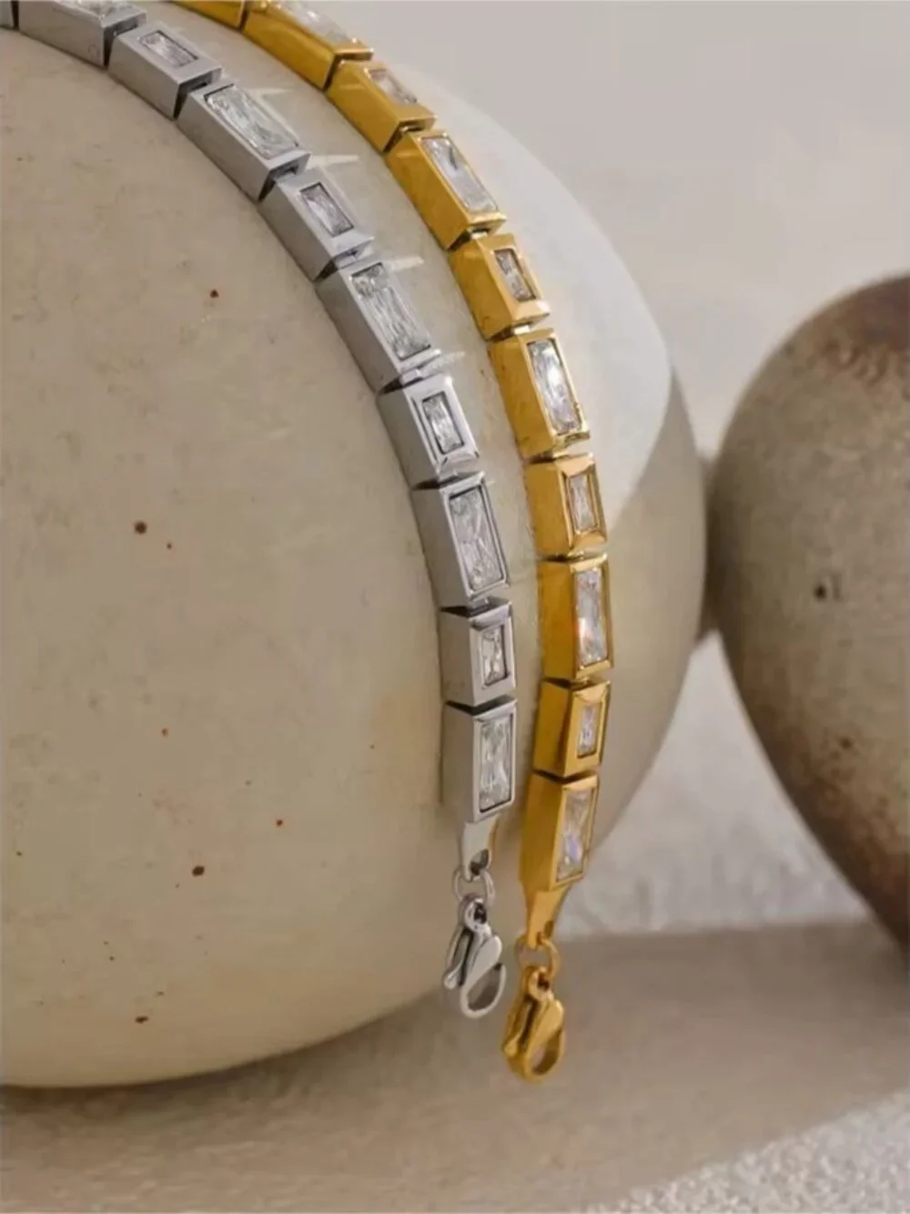Shiny Cubic Zirconia Chain Premium Bracelet Bangle
